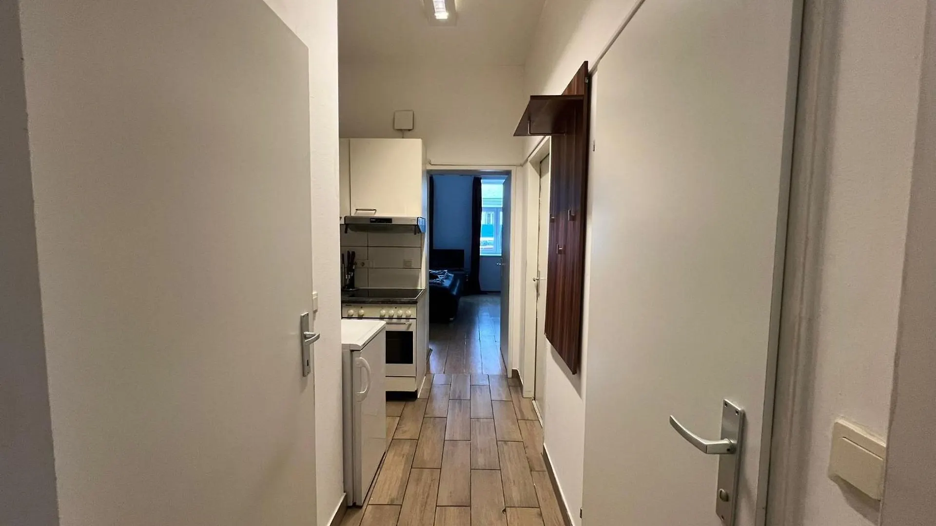 Neat 1Br Apt. Simmering - Ideal For Longstays ウィーン